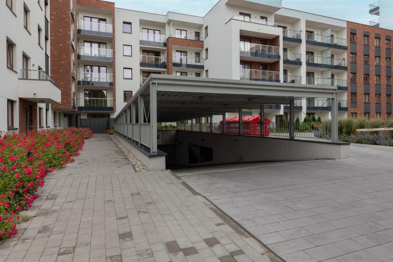 Stunning Family Apartment Ursynow With Parking & Balcony By Noclegi Renters 바르샤바 외부 사진